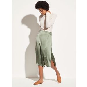 NWOT VINCE DRAPE MIDI SILK SKIRT